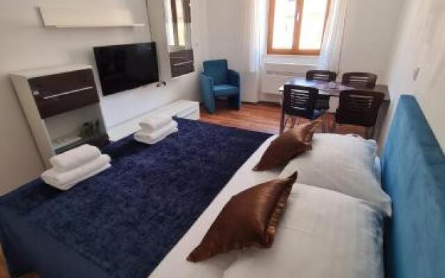 Hvar Riva Rooms
