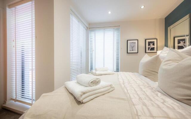 Luxury 2-bed House in Cheltenham