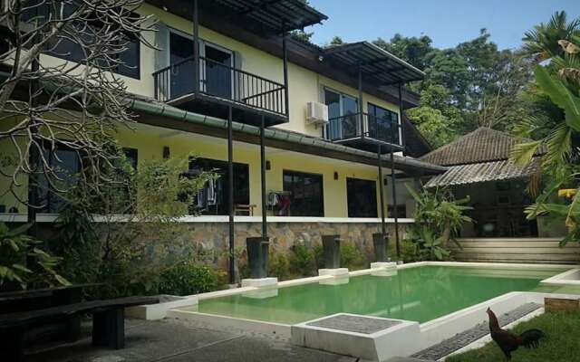 Sunrise Phuket Homestay