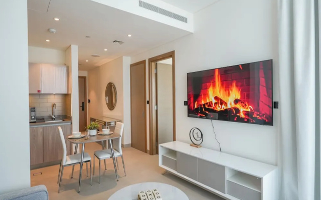 Yogi - Bright Apartment With Panoramic CityScape Views