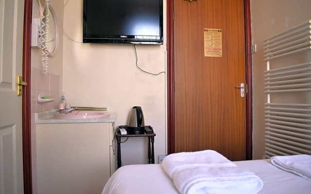 Lyndhurst Hotel