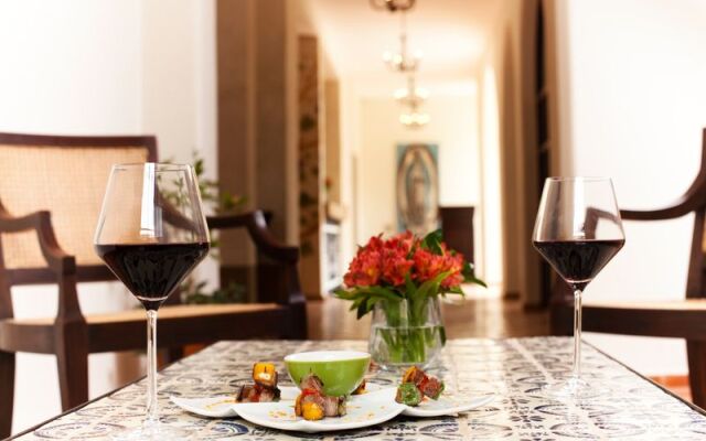 Guaycura Boutique Hotel Beach Club & Spa