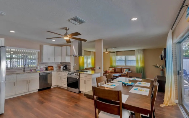 Sunny Escape-heated Pool