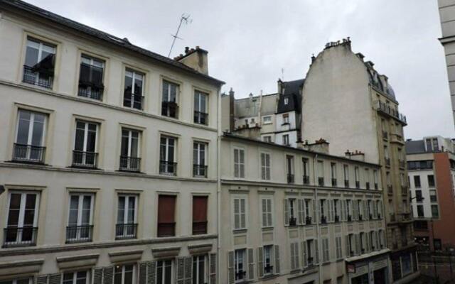 Paris Hotel Le Mediterraneen