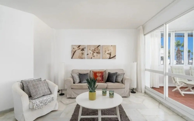 Stunning apartment in Puerto Marina