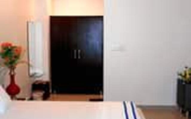 Friends Hotel & Restaurant