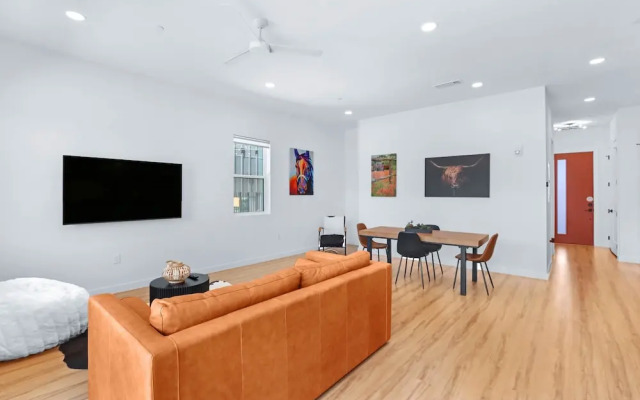 Pure Texas Poolside Oasis Steps to Entertainment