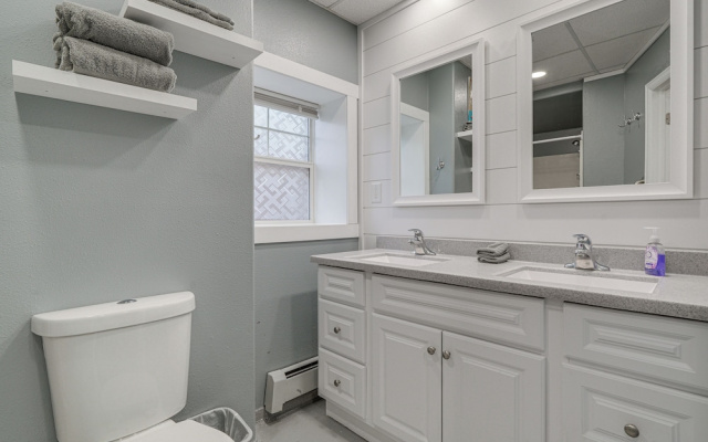 Downtown Casper Gem! Super Walkable Apartment