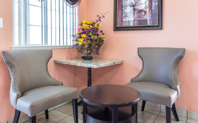 Studio 6 Suites – San Bernardino, CA