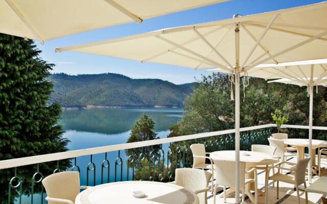 Lago Azul Eco Hotel