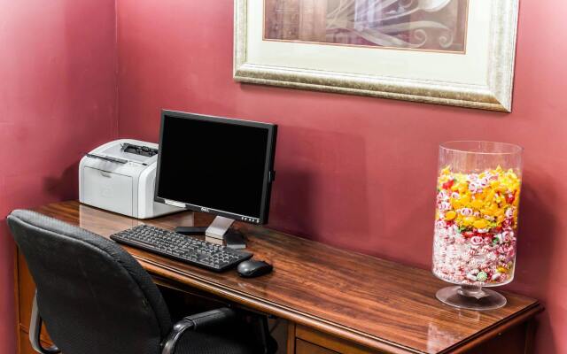 Quality Inn Roanoke Rapids