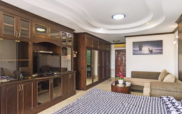Patong Grand Condo By Favstay