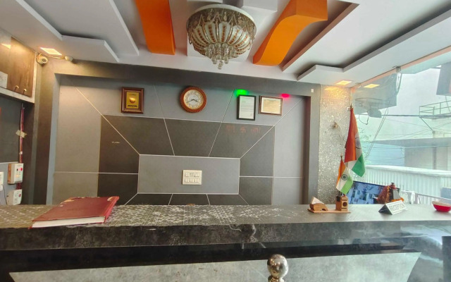 OYO 91616 Hotel Tourist Plaza