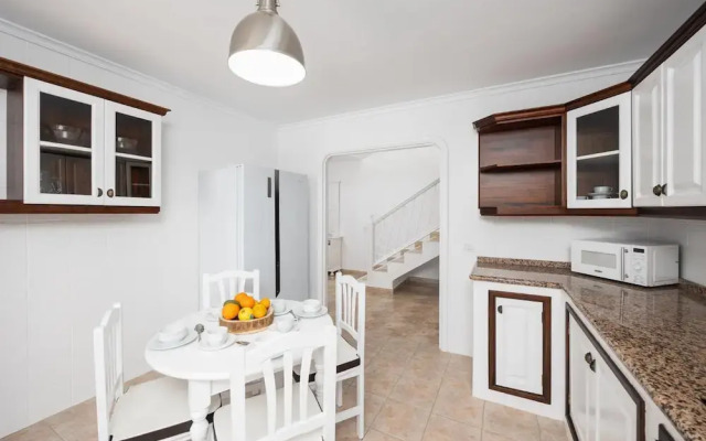 Villa Dulce in Tias With 4 Bedrooms and 2 Bathrooms