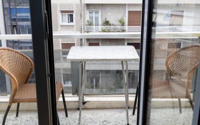 Fully Renovated 2 Bedroom Apt in Piraeus