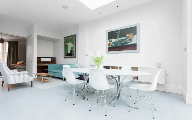 Poplar Grove by Onefinestay