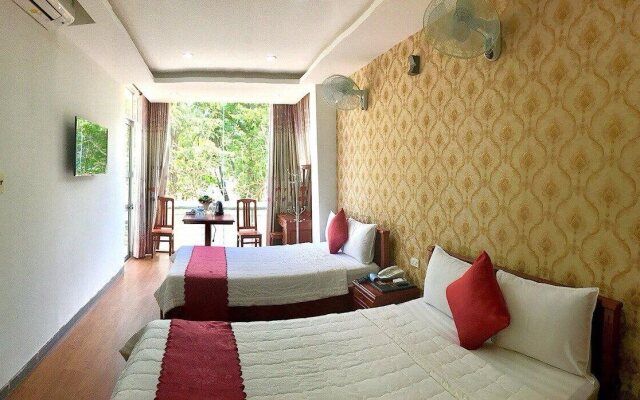 Y Linh Hotel