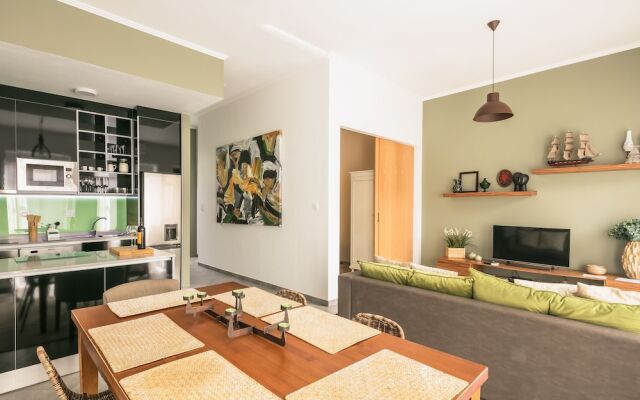Merc Porto Ribeiras Place
