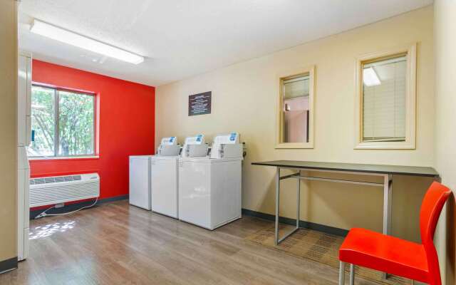 Extended Stay America Select Suites St Louis Earth City