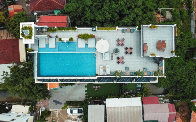 Two Seasons Siem Reap Hotel