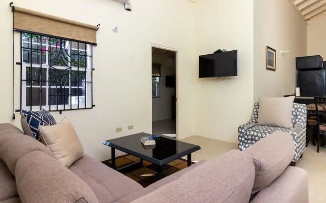 Private Pool Draxhall Gated Gym Tennis Full AC