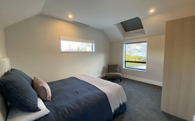 Central Queenstown Villa & Spa