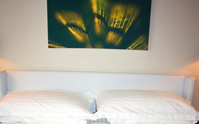 The Bijoux Aparthotel