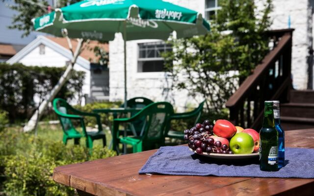 Gangneung Wow Guesthouse - Hostel