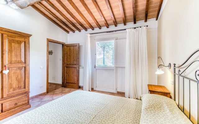 Uva Family Apt Shared Pool,volterra