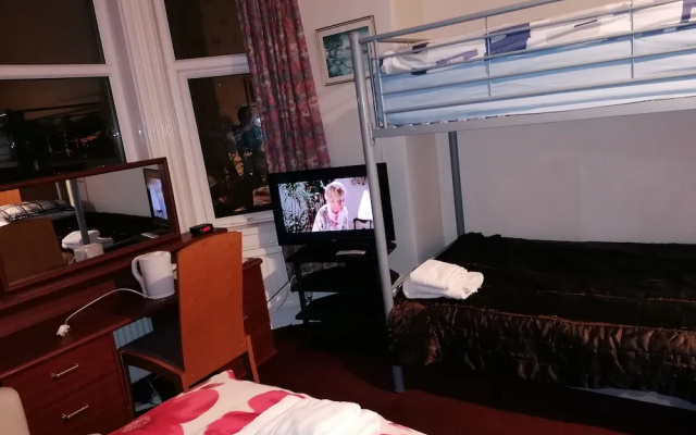 Overton Villa Hotel