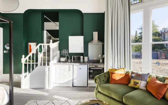 Your Apartment Clifton House