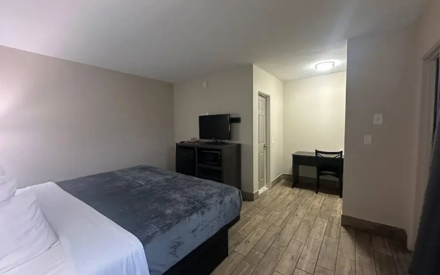 Econo Lodge St. Petersburg Central