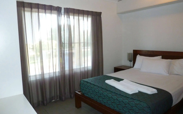 Cullen Bay Resort