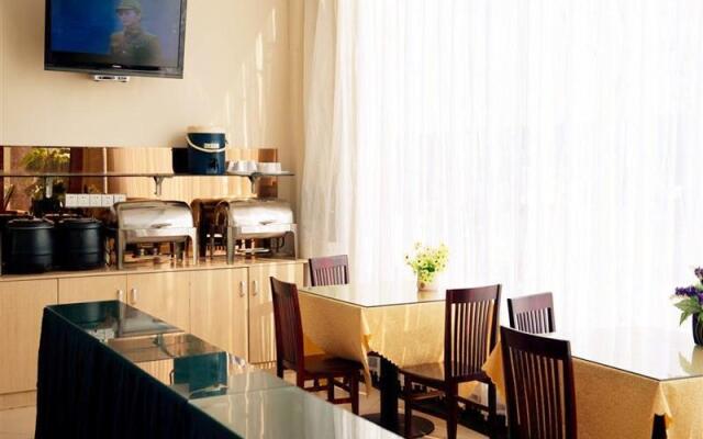 GreenTree Inn Heze Railway Station Hotel
