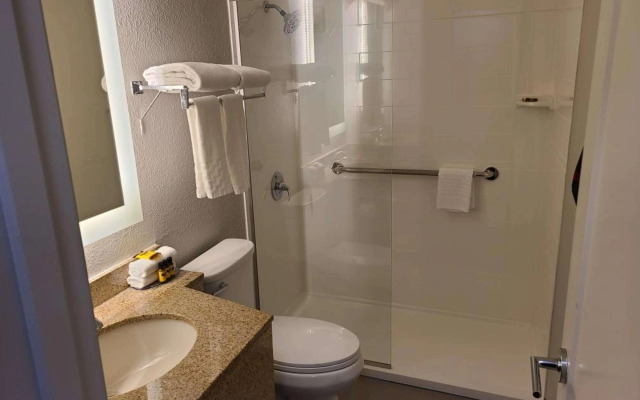 Best Western Plus Como Park Hotel