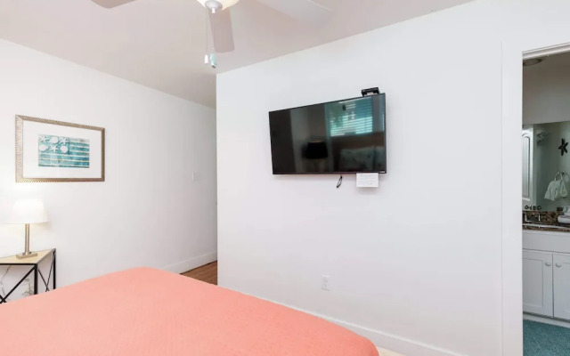 Resort Pool & Pet Friendly Sleeps 9