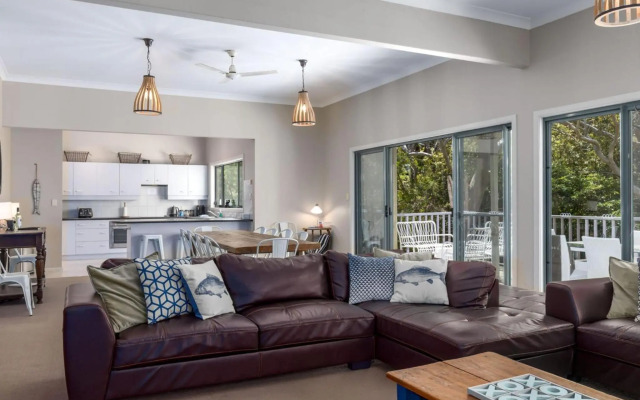 Saltwood at Hyams 4pm Check Out Sundays except Peak season