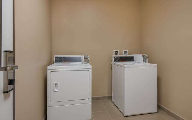 Comfort Inn & Suites Barnesville - Frackville