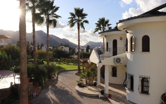 Meryem's Hotel