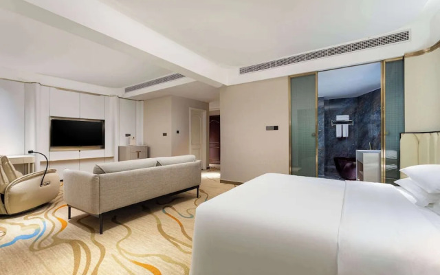 Ramada Plaza By Wyndham Wuhan Dongxi Lake