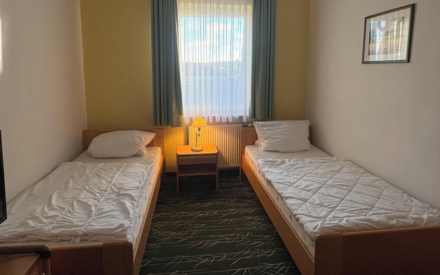 Kaiserhof Feldberg by Belvilla Resorts-twin Room