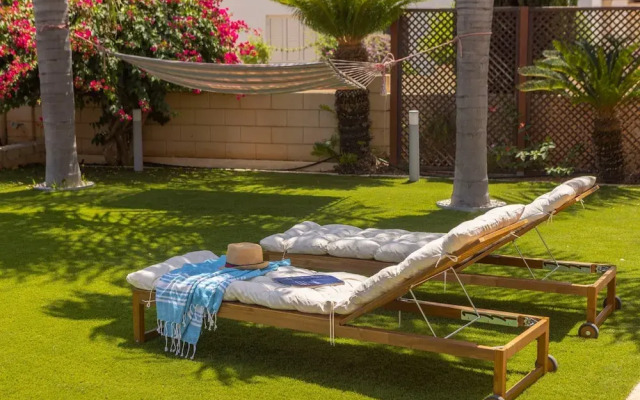 Larnaca Chelidonia Seafront Villa