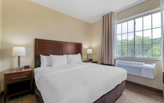 Comfort Suites Lake Geneva East