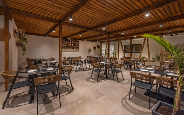 Cabana Blu Lifestyle Boutique Hotel & Suites