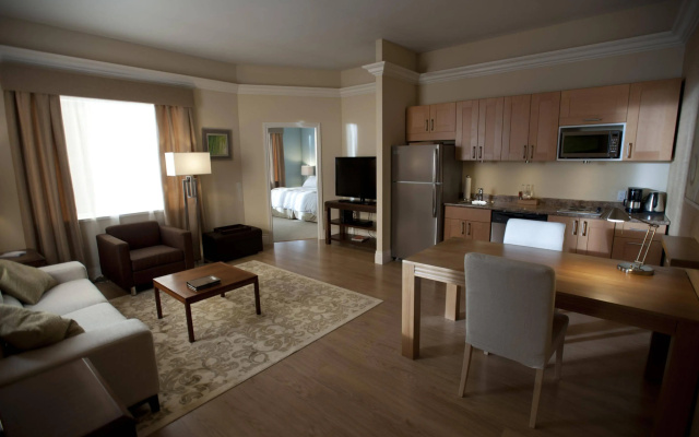 Homewood Suites by Hilton Chicago West Loop Fulton Mkt Area
