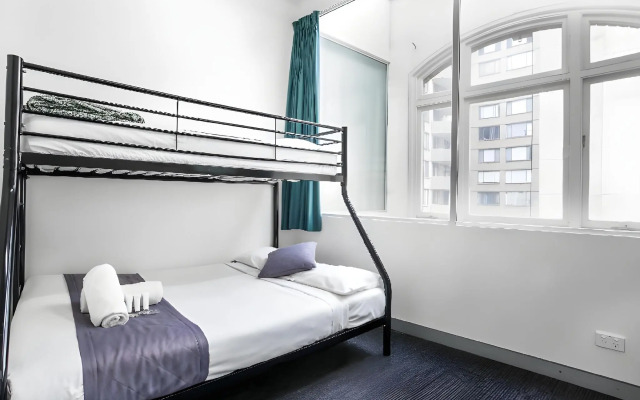 Nomads Sydney - Hostel