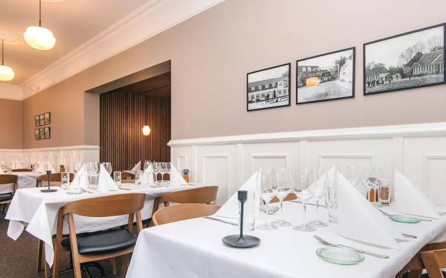 3 Person Holiday Park Home in Give