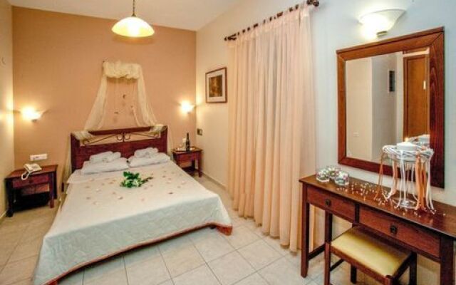 Finikas Family Boutique Hotel