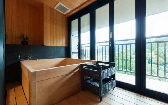 Yamanaka Spa Hanatsubaki