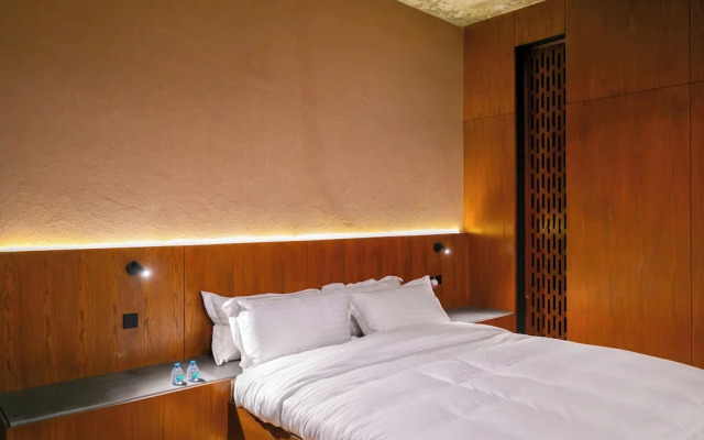 Portal Chalets With Private Pool-Al Arid